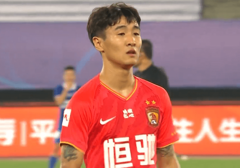 关于莱比锡迎亚冠关键赛，窗口期完成体检，更衣室稳定，更衣室氛围转暖的信息